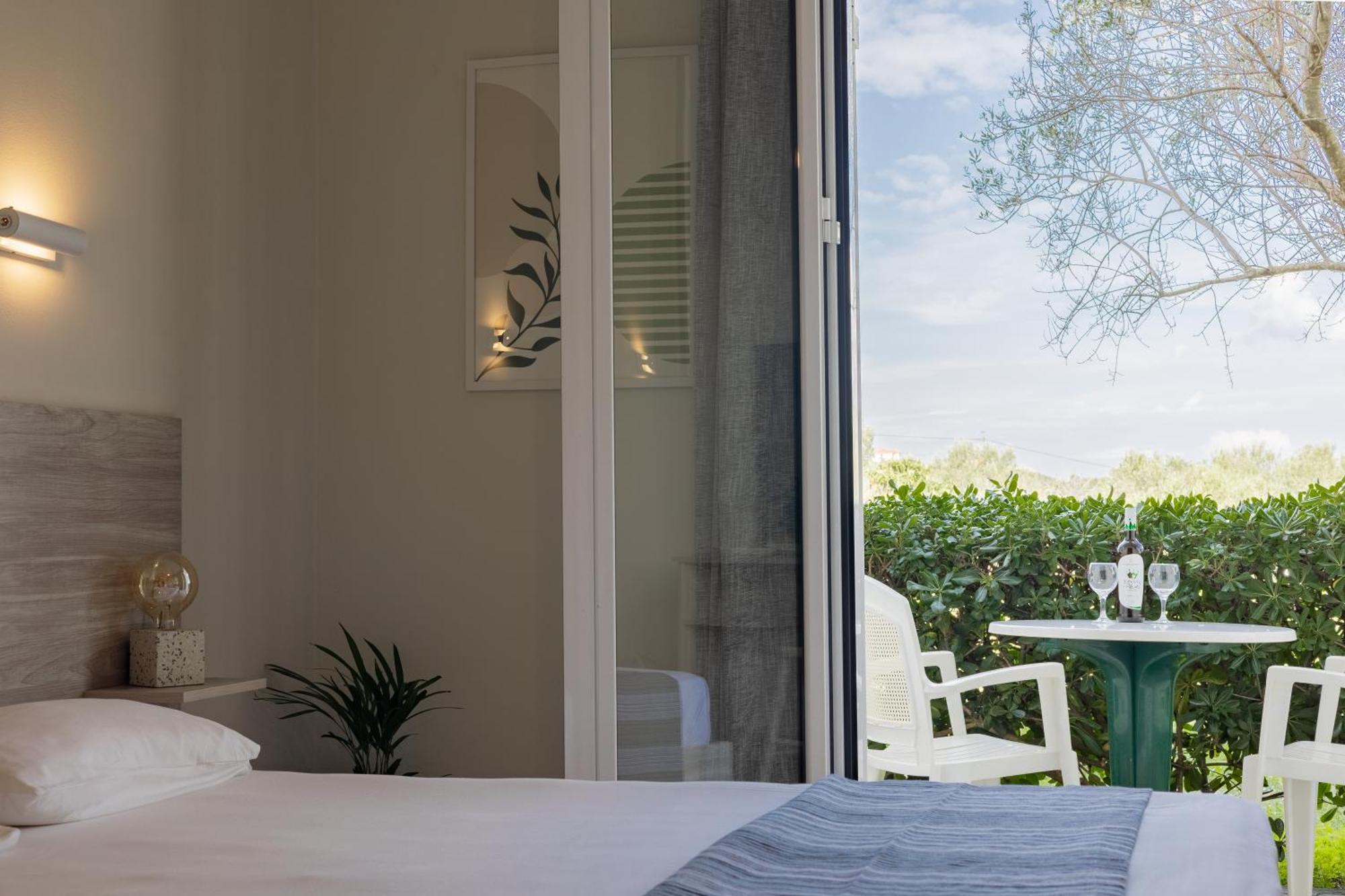 Aria Apartment Lakithra ภายนอก รูปภาพ